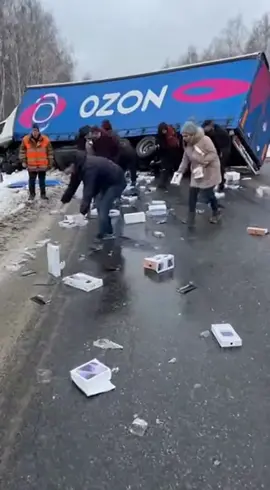 Когда снимаешь просто для себя, а потом видео неожиданно начинает набирать просмотры 💥 Иногда самое обычное видео может стать вирусным, если в нём есть эмоции, искренность и атмосфера. Без постановки, без пафоса — просто жизнь, такая, какая она есть. Если ты читаешь это, значит ты точно не случайно попал сюда 😌 Спасибо, что смотришь, лайкаешь и комментируешь 🙏 Каждый ваш лайк и комментарий реально мотивирует снимать больше и делиться моментами, которые цепляют. ⠀ Иногда один короткий ролик может поднять настроение, напомнить, что всё не так уж плохо, или просто заставить улыбнуться. Пусть это видео принесёт тебе хотя бы немного хорошего настроения 💫 ⠀ Пиши в комментариях, что думаешь, и не забудь подписаться — впереди много интересного 🔥 ⠀ #рекомендации #рек #fyp #foryou #тренды #втоп #видео #вирусное #тикток #топ #лайф #жизнь #момент #эмоции #фан #прикол #интересное #советы #настроение #мотивация #позитив #смешно #реакция #контент #тренд #лайк #подписка #коммент #2025 #новое #влог #друзья #день #реаллайф #жиза #юмор #смешноевидео #asmr #челлендж #шортс #wow #вирус #shortvideo #рекомендовано