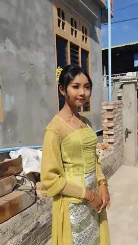 မယ်ဇယ်ပင် အလှူလှည့်တွက် ပင်တိုင်စံအချောလေးကိုပြင်ဆင်ထုံးဖွဲ့ပေးဖစ်😍😍❤#ကလျာနန်းbeautysalon #မြင်ပါများပီးချစ်ကျွမ်းဝင်အောင်လို့🤒🖤 #views #fyp 