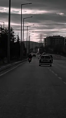 عمر وتعدا الثلاثين#ياس_خضر  #قونيا________________قونيا😌💙 #تصويري_احترافي_الاجواء👌🏻🕊😴 #مواويل_عراقية_حزينه💔 #مجرد________ذووووووق🎶🎵💞 