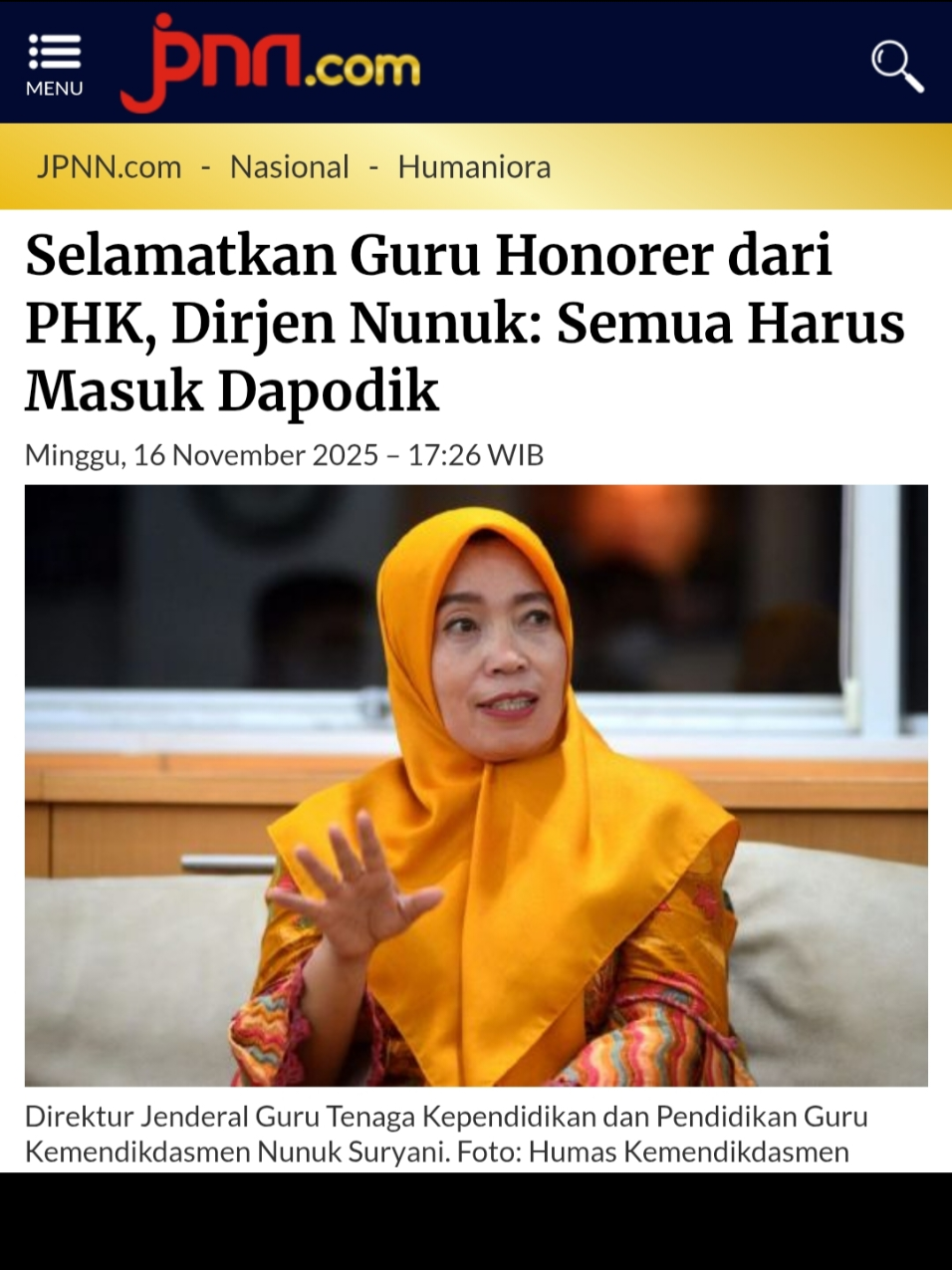 jpnn.com, JAKARTA - Kementerian Pendidikan Dasar dan Menengah (Kemendikdasmen) memastikan guru honorer yang masuk data pokok kependidikan (dapodik) akan mendapatkan afirmasi dari pemerintah. Afirmasi tersebut, baik berupa peningkatan kesejahteraan maupun peningkatan kompetensi guru honorer. 