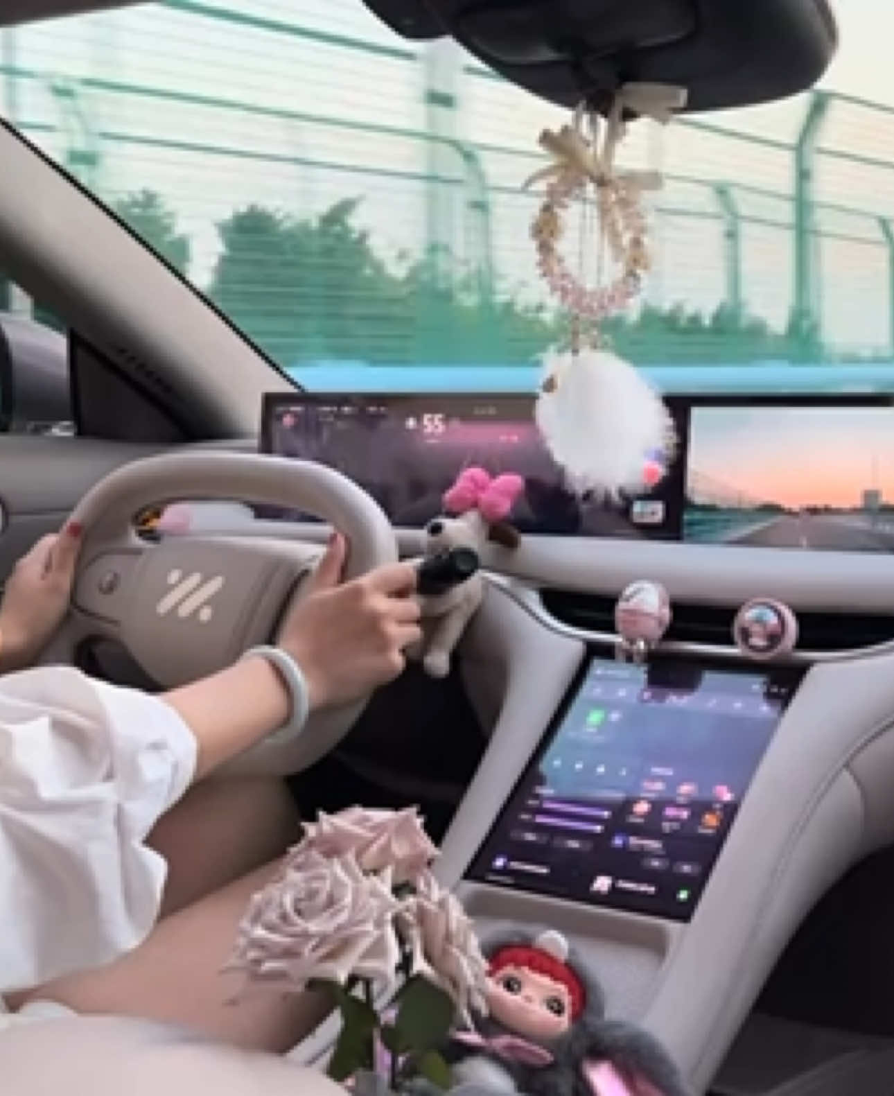 #NewGenerationSmartIS6#AllNewSmartL6#GirlsHappinessIsThisSimple#BestFriends#PassengerSeat