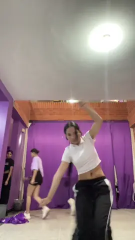 Re lol JAJAJAJA 😝 Dc: @NewJeans  con las haters más especiales @izzy @Isav #meobsessedwithyou #newtrend #newjeans #trend #kpop 