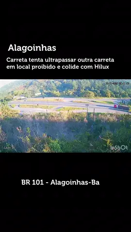 Na manhã deste sábado, 15, um grave acidente de trânsito foi registrado na BR101, no entroncamento do Boa União, em Alagoinhas. A colisão envolveu dois veículos, uma Hilux carregada de roupas e uma carreta que transportava veículos. Com impacto da colisão a Hilux ficou bastante destruída, não temos informações sobre o estado de saúde do motorista, já a carreta ficou danificada e o motorista teve ferimentos leves. No susto o condutor da Hilux ainda tenta tirar para o acostamento, porém, a carreta também decidiu pelo acostamento. O SAMU foi acionado e prestou os primeiros atendimentos ainda no local.