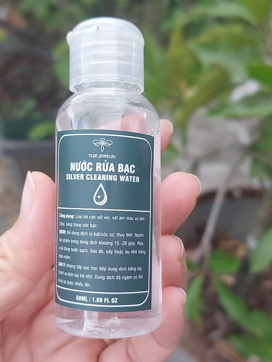Chỉ tốn 15s thôi là có thể biến vòng bạc đen xì trở nên sáng như mới nè! #xuhuong #xuhuong2025 #nuocruabac