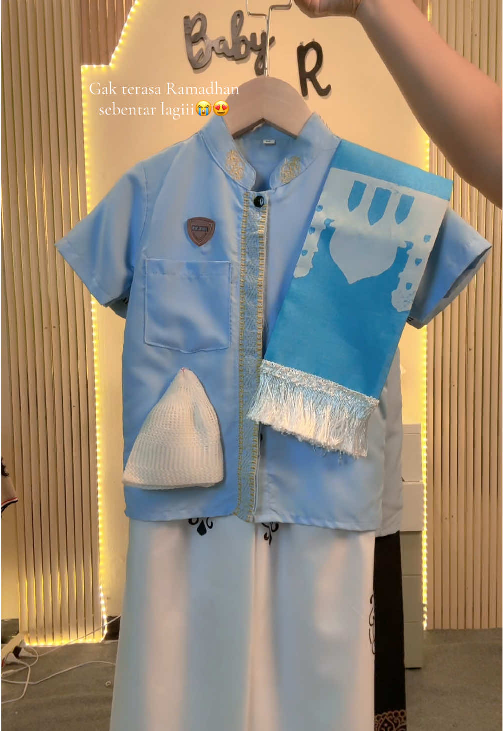 Setelan sarung + koko free peci dan sajadah siap melengkapi #Ramadan  2026
