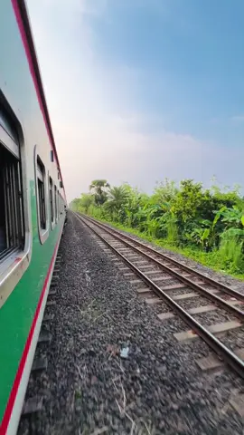 #traintravel তোমার ভ্রমণ করা একটি সুন্দর ট্রেনের নাম বল? #trainvideo #railway #train #weather 
