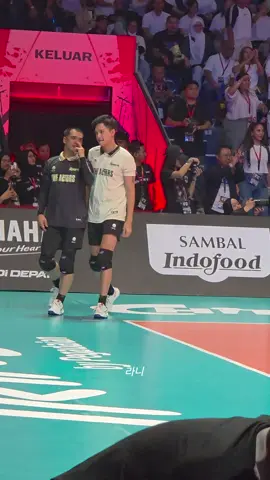 disaat lagi mau fancam Baskara focus tiba tiba Bule Depok muncul. Langsung bingung mau fancam siapa #vindessport #bahkanvoli #bahkanvoli3 #baskaramahendra #bryandomani 