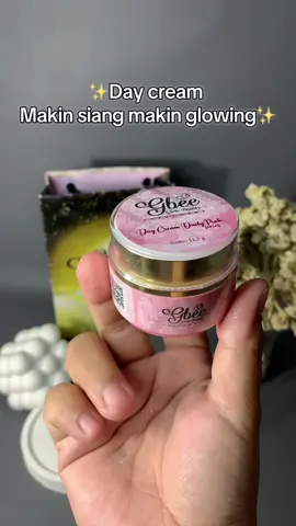 2 mingguan pakai hasil udah kelihatan bagus 🥰 #gbeeglowbeauty #daycream 
