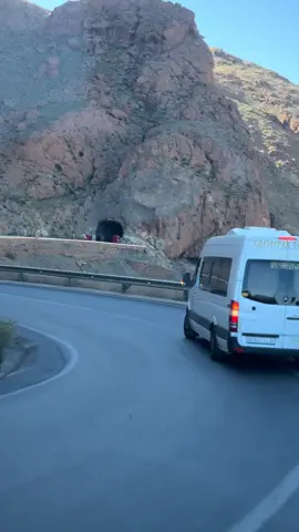 #morocco🇲🇦 #النقل_السياحي_بالمغرب #merzougadesert🐪🇲🇦 #arfoud🌴❤️ #rachidia_sahara_🐪 😍🇲🇦❤️_نفق _زعبل🌅