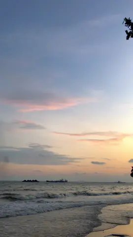 benua patra. btw maaf ya videonya byk yg gak jelas karena niat awalny cm buat konsumsi pribadi hehe🤏🏻🐣#balikpapan #xybca #fyp #sunsetvibes #pecintasenja 
