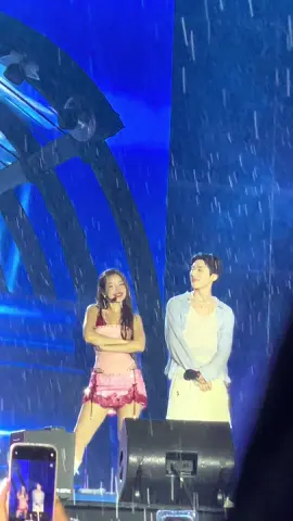 🔥🔥, cái dá phại trả cho những suộc trai xinh gái đẹp như nì là chiếc điện thoại so..s, ảnh cuốn 😵‍💫 #waterbomb2025 #hanbin #BI #chipu