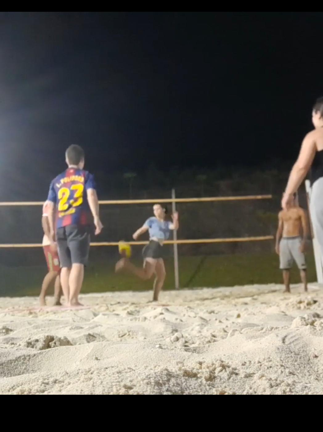Caramba, ele não conseguiu fazer nada certo…futevôlei 😭😭🤌 #fyp #futevôlei #viral #fypシ #fy
