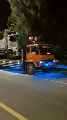 Mugi di gampangke urusan e om #singsantun #sefloderindonesia #semarangstory #towingsemarang #towingservice 