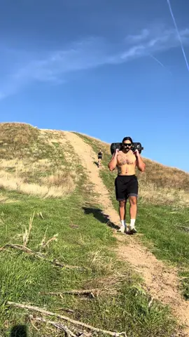 Σημερινή προπόνηση: για τι προπονείται ο bro? #fy #coachape #GymTok #Fitness #foryoupagе 