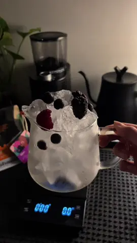 مكس البرازيل مع التوت 😋 كود خصم بريهانت : AF15 @بريهانت | Breehant #v60 #اكسبلور #fyp 