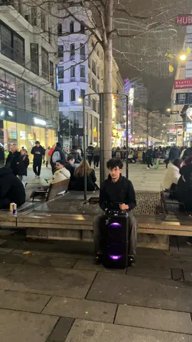 My mom is kinda homeless 💀 #fy #meme 