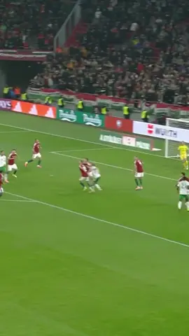 UNBELIEVABLE 🔥💚🇮🇪 Troy Parrott scoring the 96th minute goal that qualified Ireland to the World Cup Play-offs 👏👏