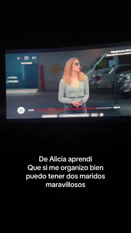 Clarooooo😂 #simplementealicia #netflix #poliamor #bigamia #humor