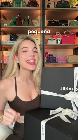Unboxing a ciegas 🙊 gracias @We Shop U por los chaneles 25 tan preciosos #chanel25 #lujo #hermes #bolso #cartera 