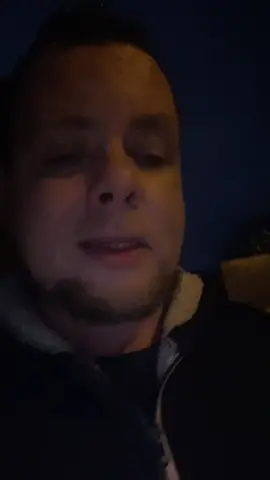 DjoulieTte ne s’occupe plus de rien ni de personne. 