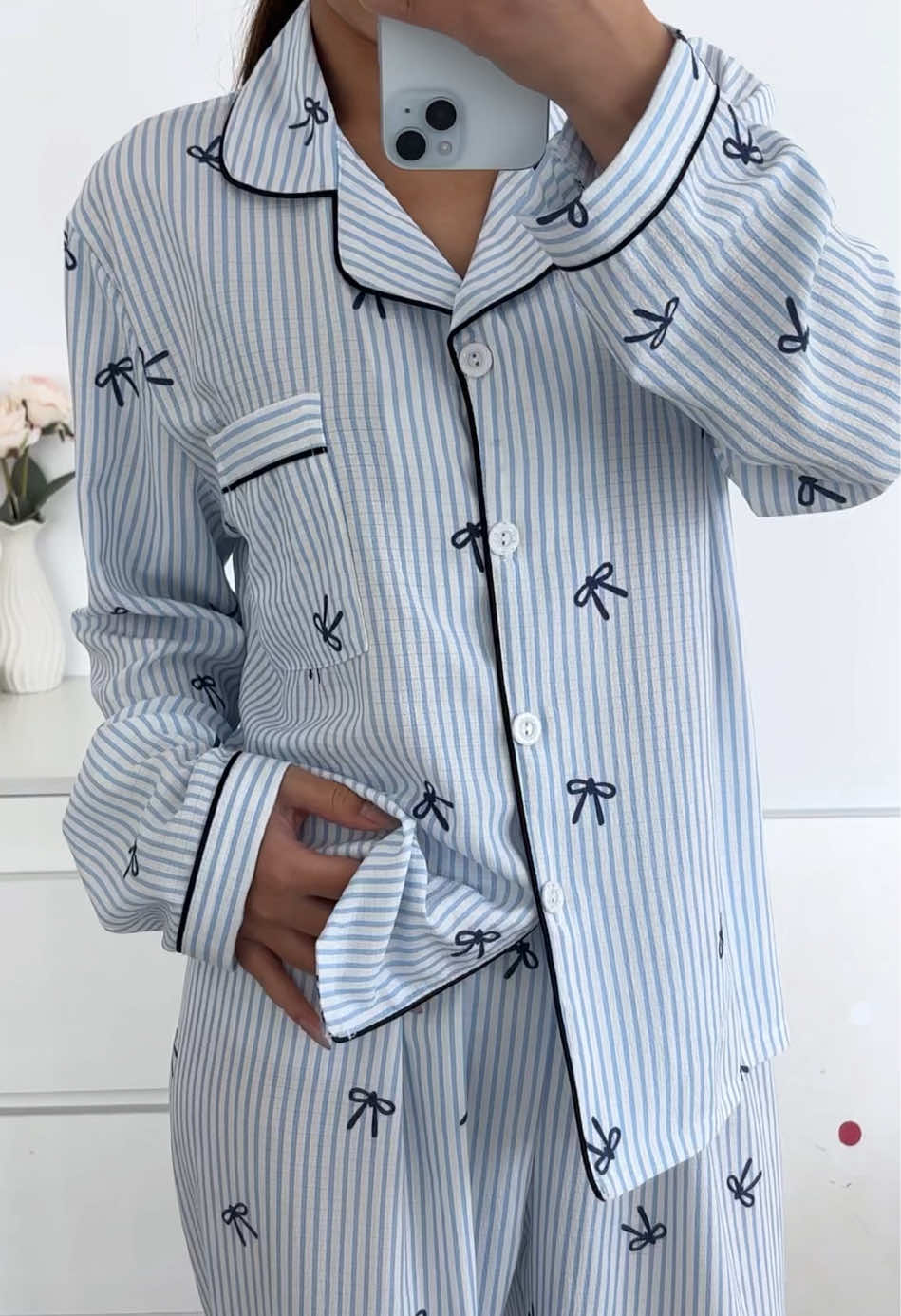 🎄🍒It’s literally screaming Xmas!!! I’m obsessed with it !!! Just super comfy for sleep wear !! #xmas #pjs #pajamas #chrismaseve 