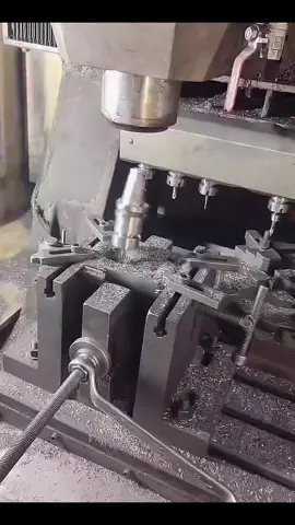 Mọi thứ trở nên quay cuồng 🤡.               #cnc #viral #trending #cokhichetao #cokhichinhxac #dragon #daocokhi #cokhichetao #5axis #nhangiacong #phaycncchinhxac #5axis #trendingvideo 