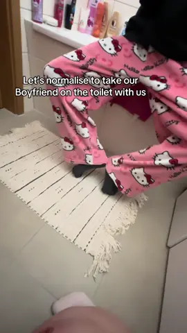 @ChickenNugget 🥰😘 #normalize #boyfriend #toilet 