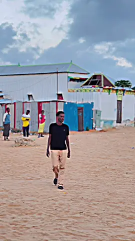 Old legend qoslaaye 🔥#mane____cup @mo zubeer🇸🇴♥️💰 @🦂 EX ODi MANE 🐍 #@Mohametttt 🤴🏻💕 @🦂⚡️DJ⚡️🦂 @匚丨尺ㄒㄖㄖҜㄒ乇 @🦂Ex odi jamaal 🦂 