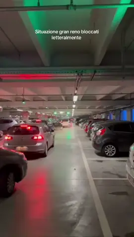 Bloccati da più di un’ora al gran reno a Casalecchio #voliamoneixte✈🦁🔝💯💥💣✌️🤩 #neiperte #foryourpage #tuningisnotacrime🚫 #viral 