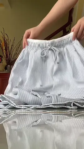 Quần Ống Rộng Nữ Kẻ Sọc Phối Nơ Siêu Xinh Chất Đũi Nhật Dày Dặn Dáng Suông Lưng Cao Tôn Dáng Mặc 4 Mùa##CapCut##thoitrangnu##xuhuongtiktok##hottrend##phoidoxinh