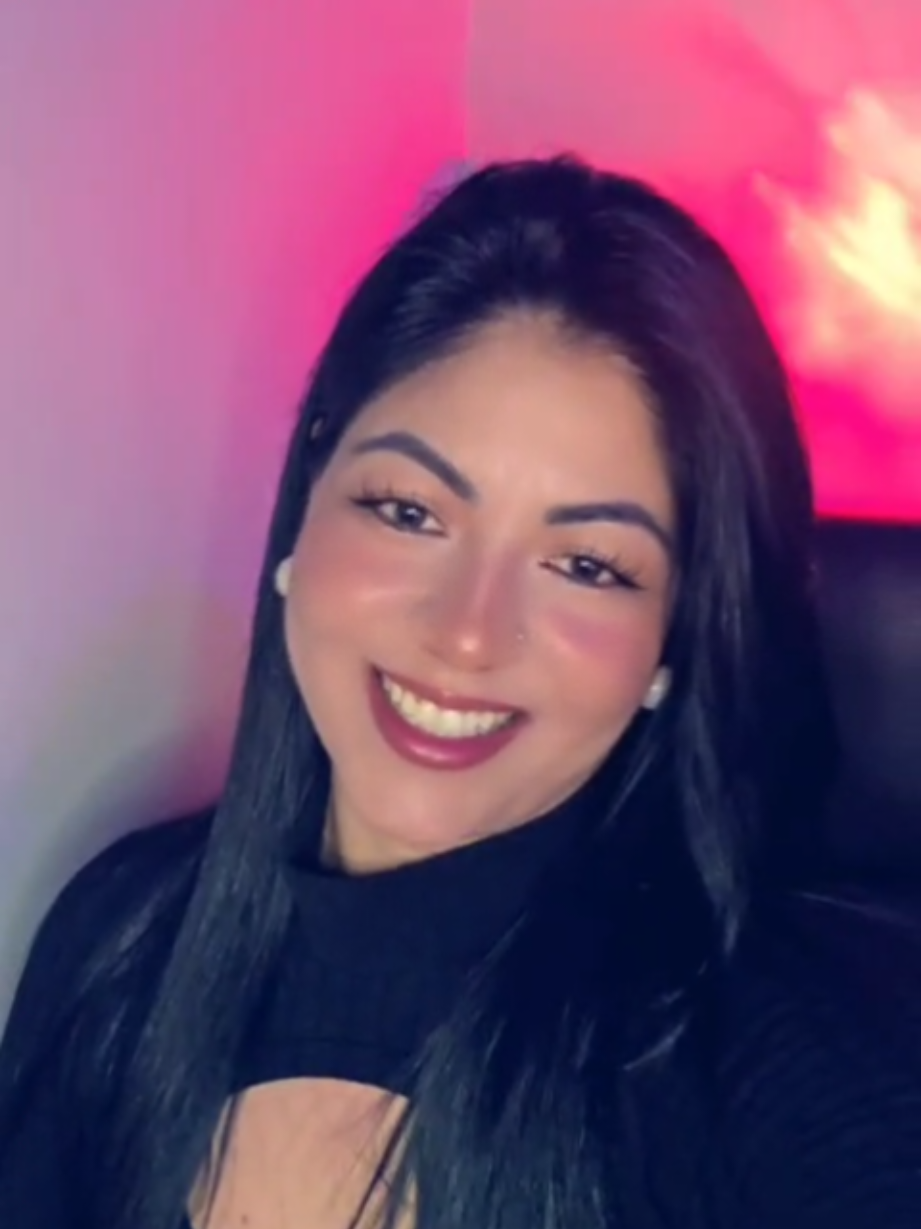 Conquiste seus sonhos e mostre ao mundo, o profissional incrível que você pode se tornar.   Se quiser realmente ser um stremer de sucesso, vem pra Carro Preto Agência, aqui te daremos todo o suporte e ensinamento necessário pra te ver decolar. VEMMMM🍀 #foryou #fy #feliznosimples #agencia#motivacional  @Carro Preto 