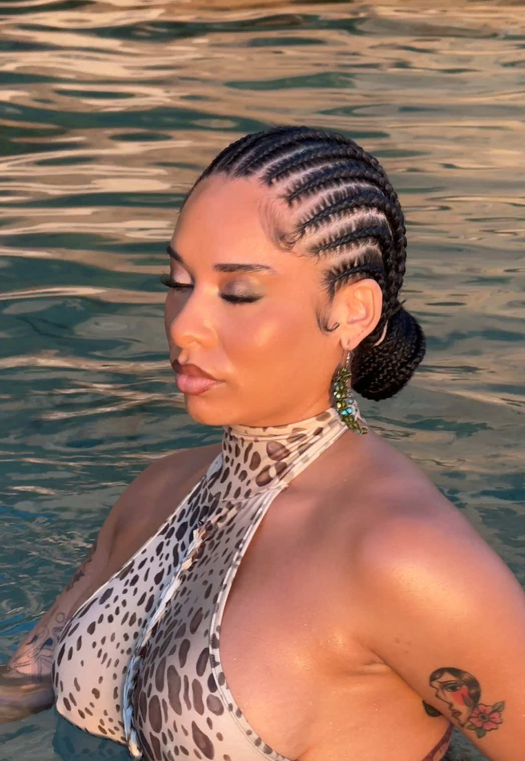 🧜🏾‍♀️💦🧜🏾‍♀️💧🧜🏾‍♀️