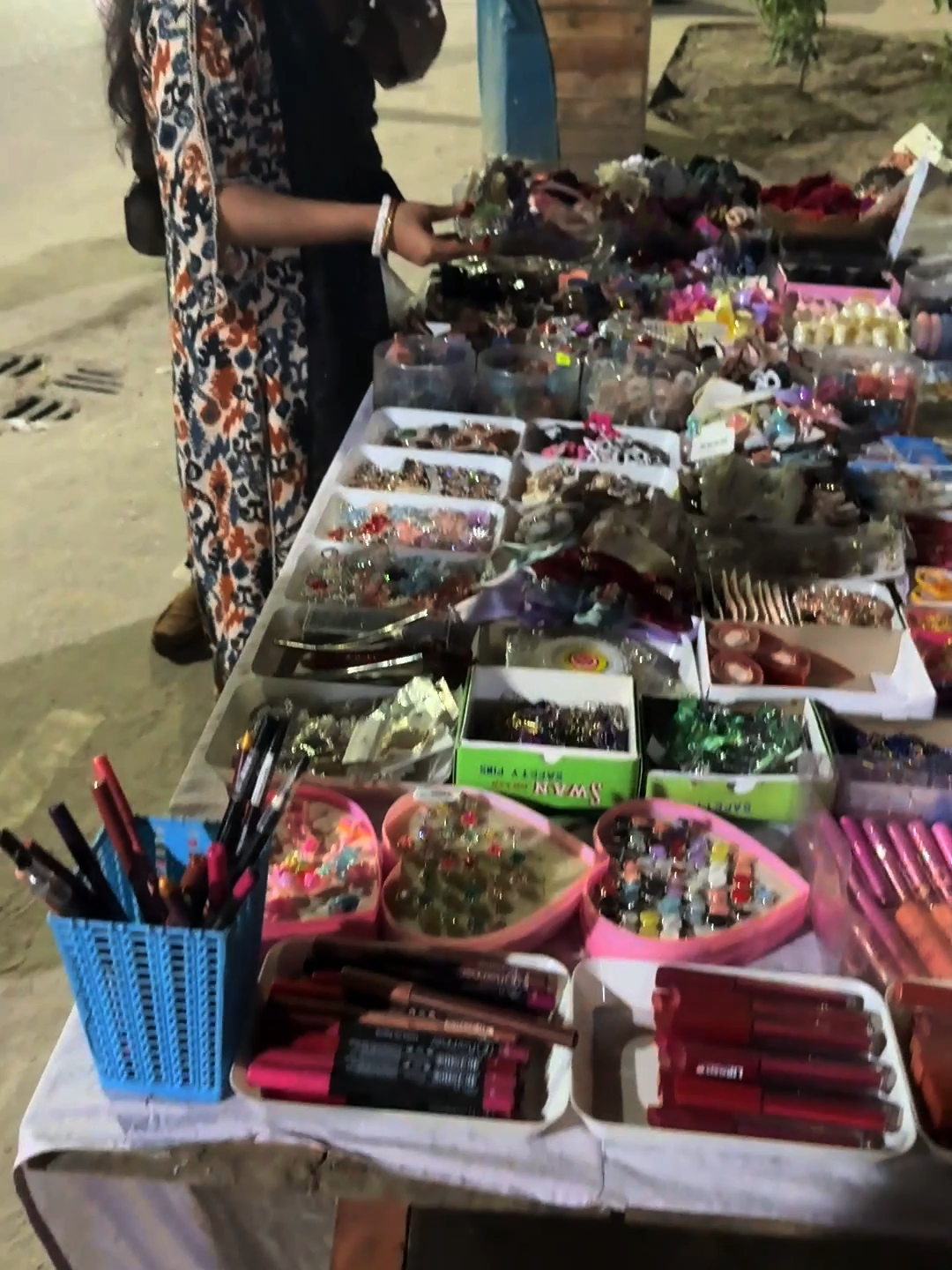 ডায়মন্ড এর দোকানে যাই না, ইনকাম নাই