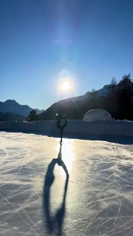 Feeling in a dream ❄️ #figureskating #IceSkating #layback #outdoorice #outdoorskating 