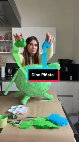 Wie findet ihr das Endergebnis?🥹🤍 #basteln #mama #DIY #dino #piñata 