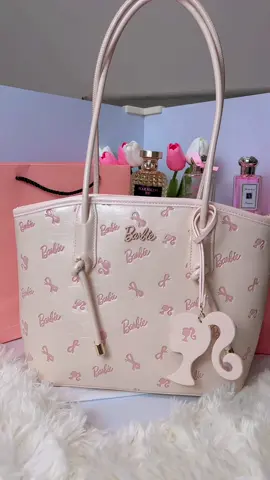 Say hi to my pretty elegant tote bag from Barbie 💖🎀 ✨ #unboxing #totebag #barbie #totebagaesthetic 