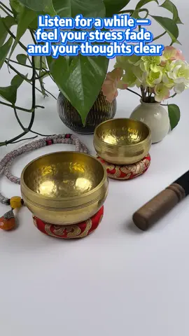 Let Silence and Sound Work Their Magic #innerpeace #healingmusic #deeprelaxation #energybalance #soundtherapy #vibes #mindhealing #peacewithin #singingbowl 