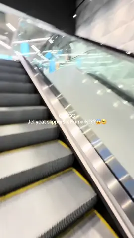 a winter need ❄️🥹 #jellycat #girlythings #girlyasthetic #slippers #girlyfinds 