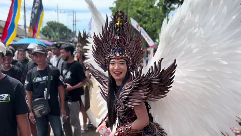 keri-keri😭😂@ADEK PARAA🦋 @PK PROJECT OFFICIAL #pesonagondanglegi #fyp #karnaval #fypシ #dancer 