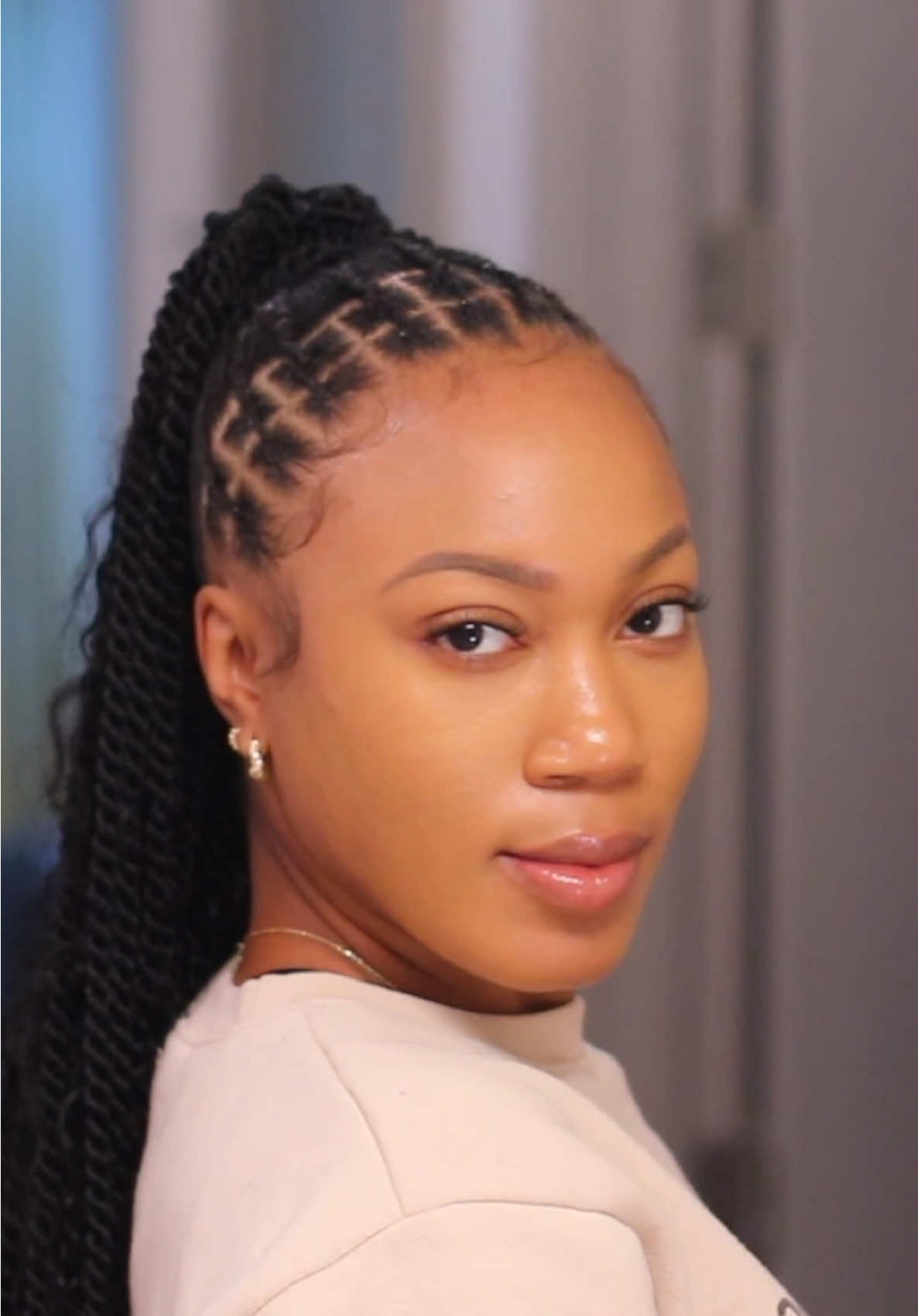 Hair Inspiration: illusion Crochet ponytail with ForeverCryssy prelooped boho Senegalese twist Shop my NEW HAND-TIED crochet hair is linked in my bio—ForeverCryssy.com Full video linked in bio This quick ponytail style is intended to get you out of the door quickly. This is NOT a long term protective style. Be sure to use plenty of oil, creams, and water to keep your hair hydrated during the removal. And always TRIM your ends. Healthy Natural Hair is the goal. Any style crochet can be used to achieve this style. #passiontwist #crochet #ponytail #hairstylist #hairtutorial #hair #hairstyles