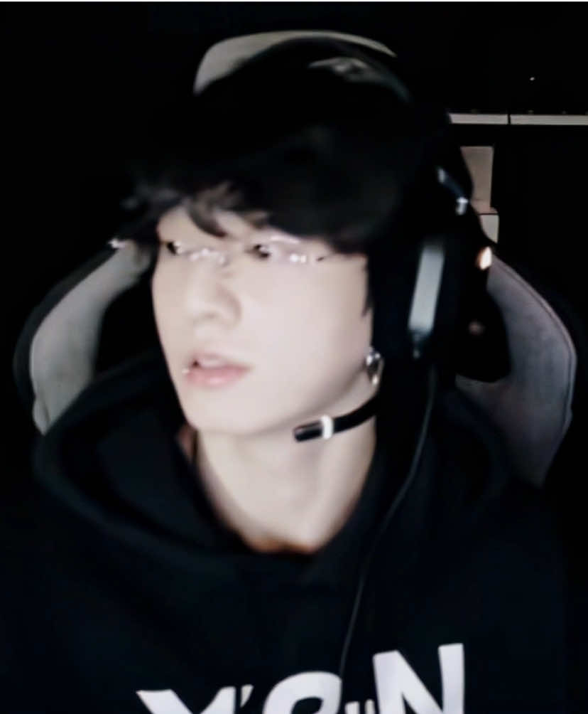 Audio made by me, bruno mars needs to collab with jungkook asap their voices would go well together  ~ #jungkook #jungkookedit #btsedit #bangtan #bts  Jeon Jungkook Bruno Mars Talking To The Moon Edit Jungkook 251116 Live