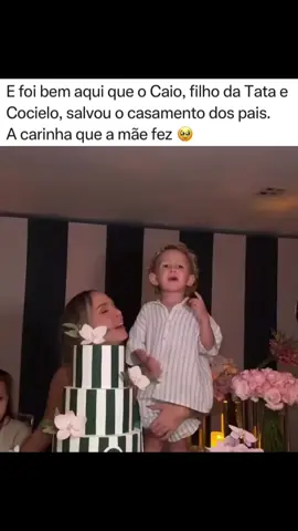 A carinha da Tata quando caio  chamou Cocielo 🥺 que fofos gente😍 #tata #cocieloetata #cocielo #fofoca #familia  @Fofoca digital 