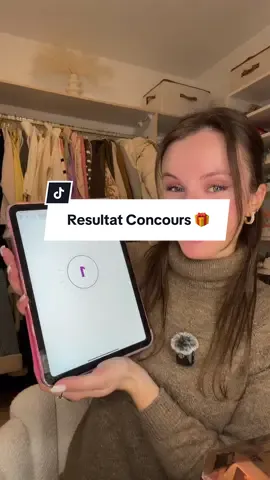 @Julia.mds12 félicitations ma belle !! 🥰🎁✨ #resultat #concours #gagnante #parfum #cadeau 