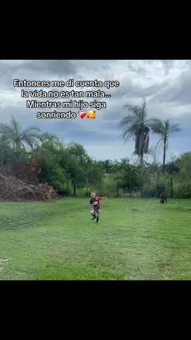 Tan feliz con cosas tan simples de la vida 😍🥰 #hijo #feliz #campoargentino🌱🌾🌻🐮🐂 #animalestiktok #viral_video #paratiiiiiiiiiiiiiiiiiiiiiiiiiiiiiii 