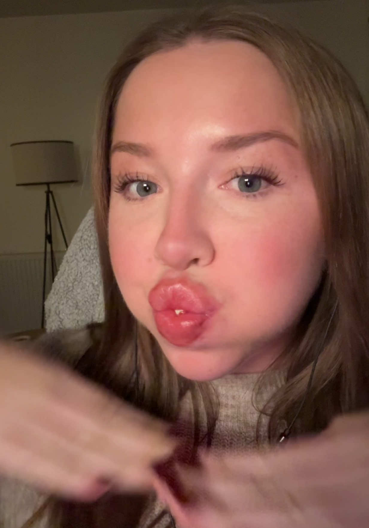 Would you eat it?🍰 #mouthsounds #mouthsoundsasmr #asmrtingles #tingles #tinglesounds 