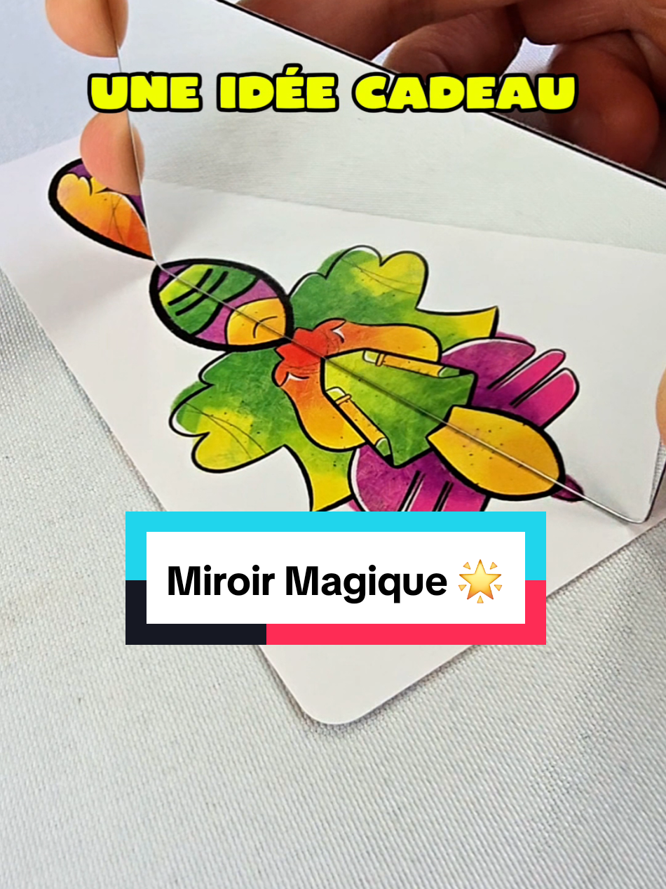 Miroir Magique c’est un jeu d'observation et de rapidité accessible dès 5 ans. Dans ce jeu de société familial, vous devrez identifier les objets cachés dans d’étranges illustrations en utilisant un petit 
 miroir révélateur. 
 Jouable de 2 à 6 joueurs
 Prix moyen : 17€
 Autrice : Kseniya Kuznetsova
 Illustratrices : Natalia Tarasova, Kseniya Kuznetsova
 Editeur : @Gigamic France  
 *Partenariat rémunéré* 
 #jeudesociété #jeu #JouetÉducatif #jeuenfant #jeuenfamille 