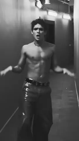 🫦🫦🫦 #omarrudberg #midnightsuntour #zaralarsson #fypシ゚ #foryou @OMAR @Zara Larsson 