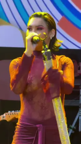 La bomba sexi del vallenato @𝐀𝐍𝐀 𝐃𝐄𝐋 𝐂𝐀𝐒𝐓𝐈𝐋𝐋𝐎 vuelve a brillar con toda en su última presentación en vivo. ¡Qué energía, qué voz, qué show! 🎤 #AnaDelCastillo #Vallenato 