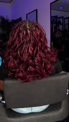 670252629 BONABERI QUATRE ETAGE #spiralbobbraids #shortfrenchcurlsbohobraids #shortfrenchcurlbraids #trendinghairstyle #emmysbraids 