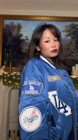 Currently sold out on the alpha industries website in this color but they have other colors in stock! #losangelesdodgers #alphaindustries #ladodgers #losangelesfashion #dodgers 